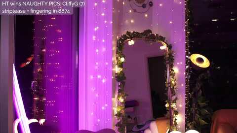 paige @ myfreecams on 20231001