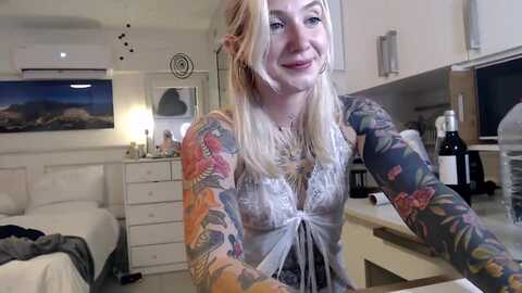 tattoo_bbgirl @ myfreecams on 20231001