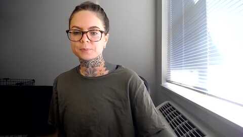 viverdure @ myfreecams on 20231001