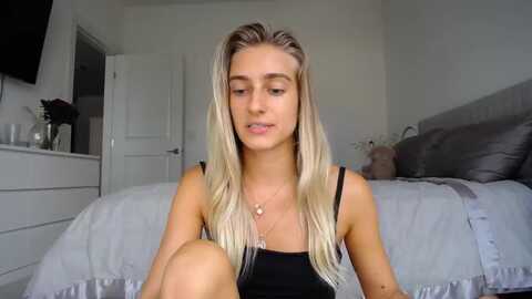 vodka_queen @ myfreecams on 20231001