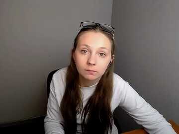 annahotty_ @ myfreecams on 20231002
