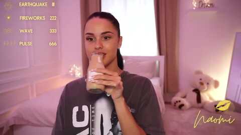 cinnabellee @ myfreecams on 20231002