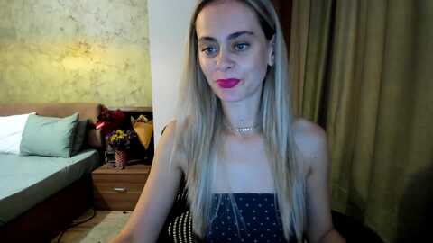 debbypaige @ myfreecams on 20231002