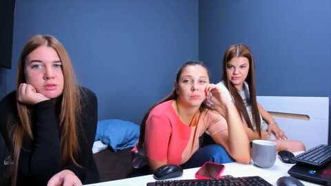 iflowersgirl @ myfreecams on 20231002