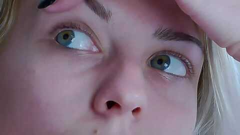 karoline121 @ myfreecams on 20231002