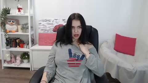 nicolyrio @ myfreecams on 20231002