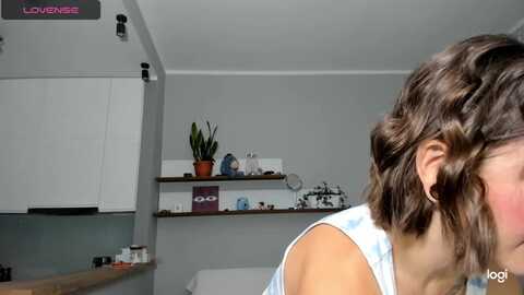 oliv_port @ myfreecams on 20231002