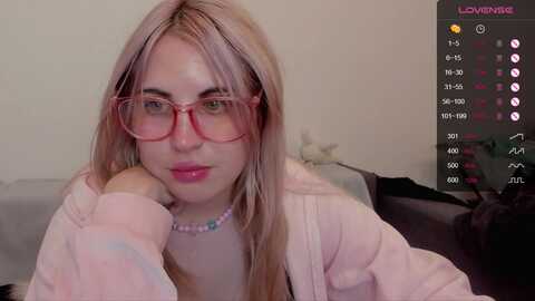 pawwssup @ myfreecams on 20231002