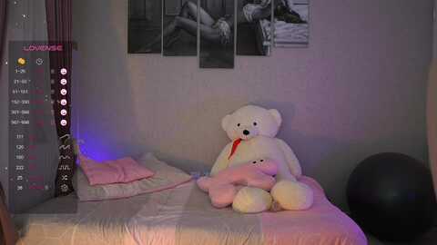 rileyreid_18 @ myfreecams on 20231002