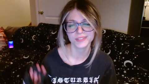 serafina @ myfreecams on 20231002