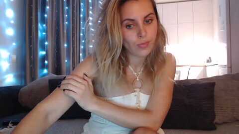 sicille @ myfreecams on 20231002