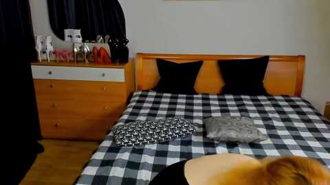 sofiareginald @ myfreecams on 20231002