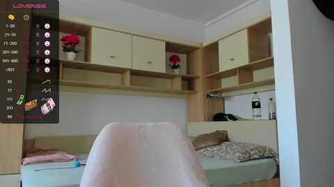 taraqueen @ myfreecams on 20231002