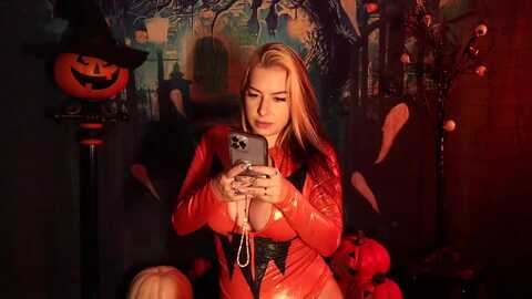 cubbixoxo @ myfreecams on 20231003