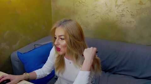 daisyrose_ @ myfreecams on 20231003