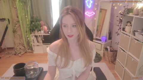 forest_nymph @ myfreecams on 20231003