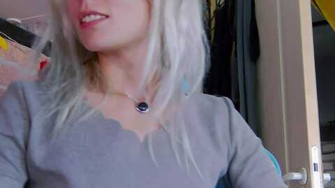 karoline121 @ myfreecams on 20231003