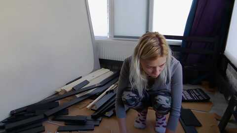 karoline121 @ myfreecams on 20231003