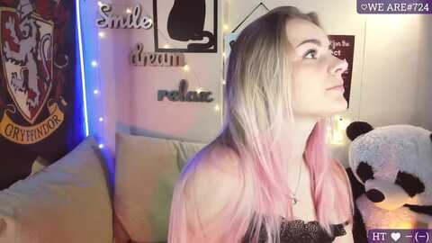 lil_nika @ myfreecams on 20231003