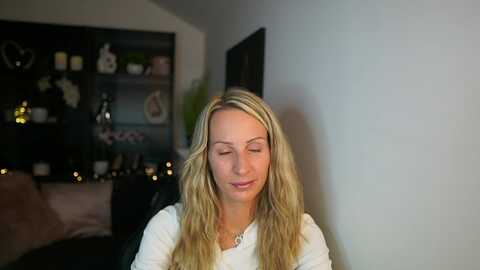 nikki__sexx__ @ myfreecams on 20231003
