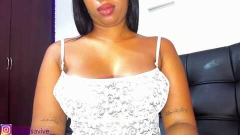 roxxanasmith @ myfreecams on 20231003