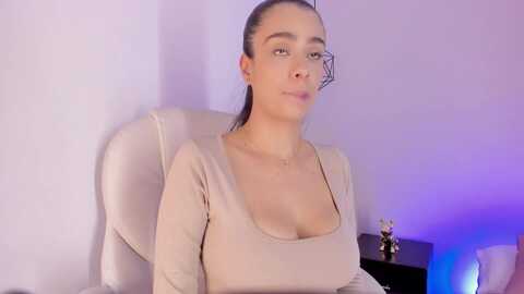 victoriamilan @ myfreecams on 20231003