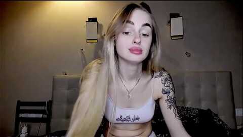 abby__x @ myfreecams on 20231004