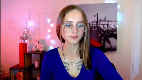 alis_saa @ myfreecams on 20231004