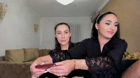 anne_marieee @ myfreecams on 20231004