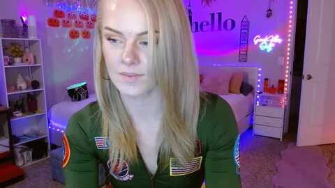 avamonroe_ @ myfreecams on 20231004