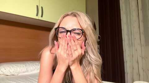 baaybee__ @ myfreecams on 20231004