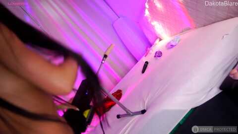 dakota_blare @ myfreecams on 20231004