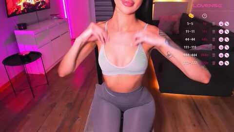 hannaheey @ myfreecams on 20231004