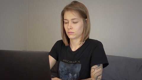 keepspark @ myfreecams on 20231004