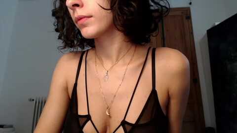 lolaspie @ myfreecams on 20231004