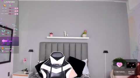 lys_with @ myfreecams on 20231004