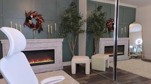 mermaidmiley @ myfreecams on 20231004