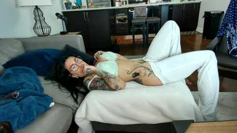 milfybaby @ myfreecams on 20231004