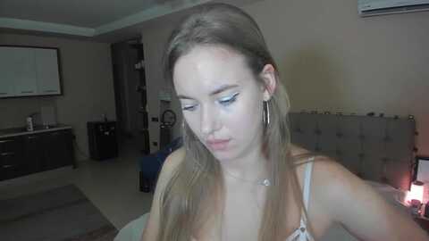sweetblonde20 @ myfreecams on 20231004
