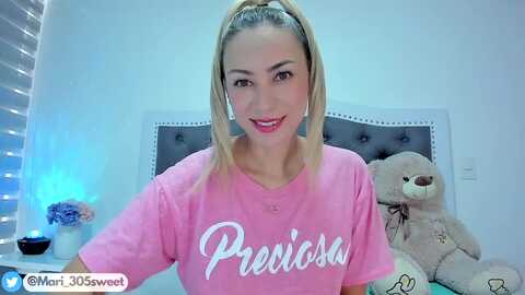 sweetmar23 @ myfreecams on 20231004