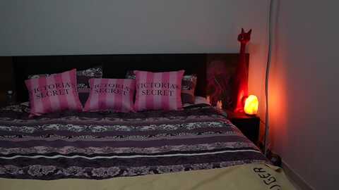 tinyandrea @ myfreecams on 20231004