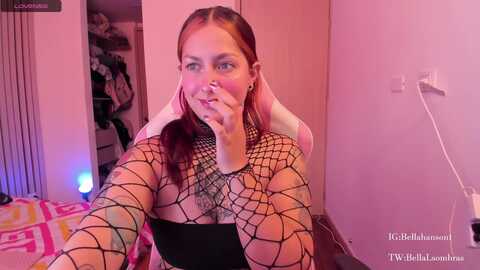 bellahanson @ myfreecams on 20231005