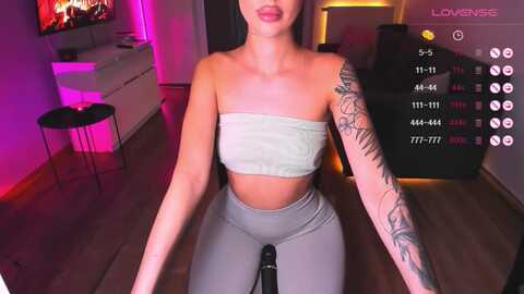 hannaheey @ myfreecams on 20231005