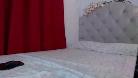 kiararose22 @ myfreecams on 20231005