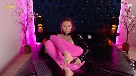 latex_lacie @ myfreecams on 20231005