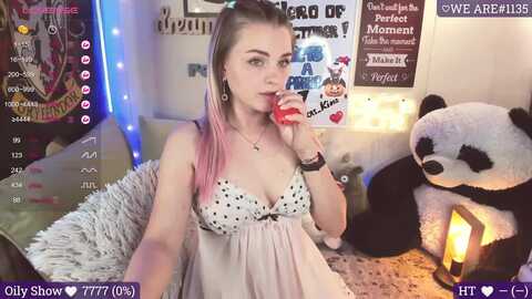 lil_nika @ myfreecams on 20231005