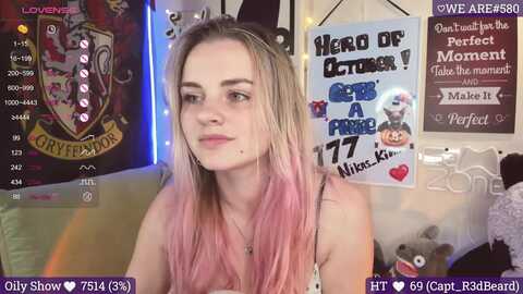 lil_nika @ myfreecams on 20231005