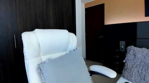 martina_brown @ myfreecams on 20231005