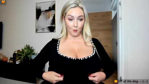 mi_ha @ myfreecams on 20231005
