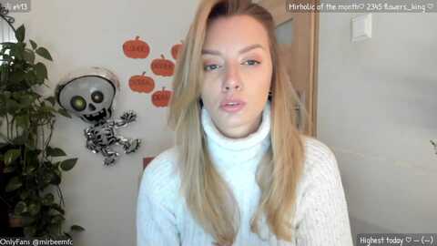 mirbee @ myfreecams on 20231005